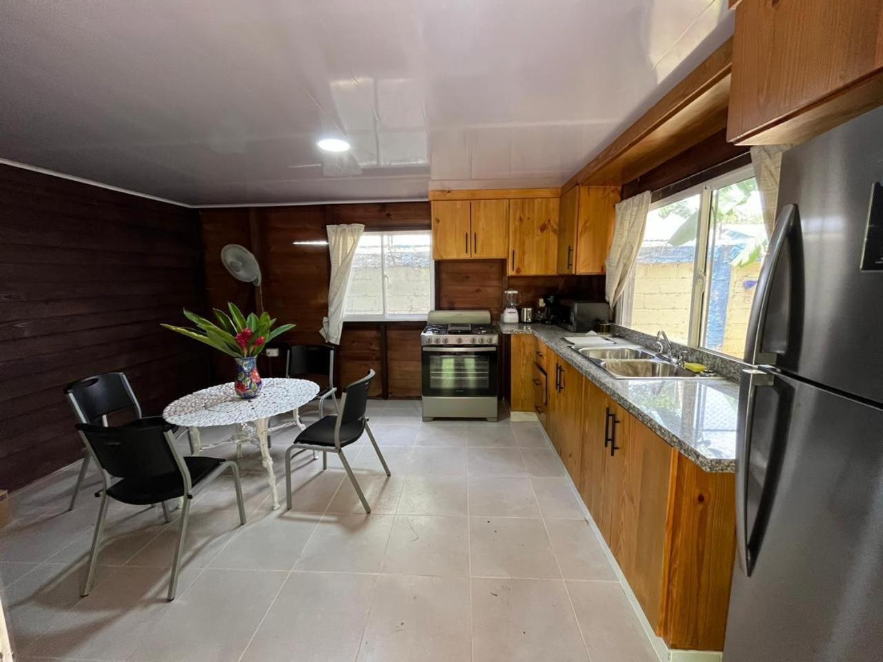 Albergue Sana El Jardin Secreto Santiago De Los Caballeros Exterior foto