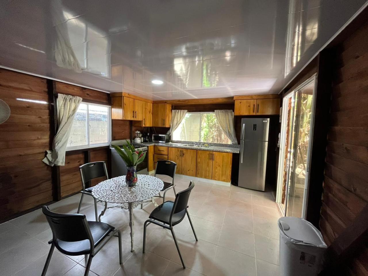 Albergue Sana El Jardin Secreto Santiago De Los Caballeros Exterior foto