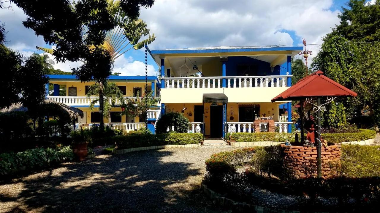 Albergue Sana El Jardin Secreto Santiago De Los Caballeros Exterior foto